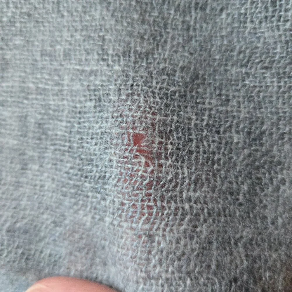 MASSIVE Cashmere Woven Wrap Grey *TINY HOLE*
